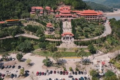 Tour Đền Cửa Ông - Chùa Cái Bầu - Chùa Ba Vàng 1 Ngày