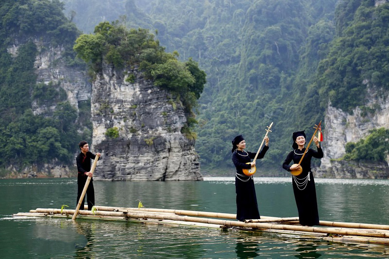 Tour Hà Giang - Lũng Cú - Sông Nho Quế - Bản Giốc - Động Ngườm Ngao - Pác Bó - Ba Bể 5N4Đ