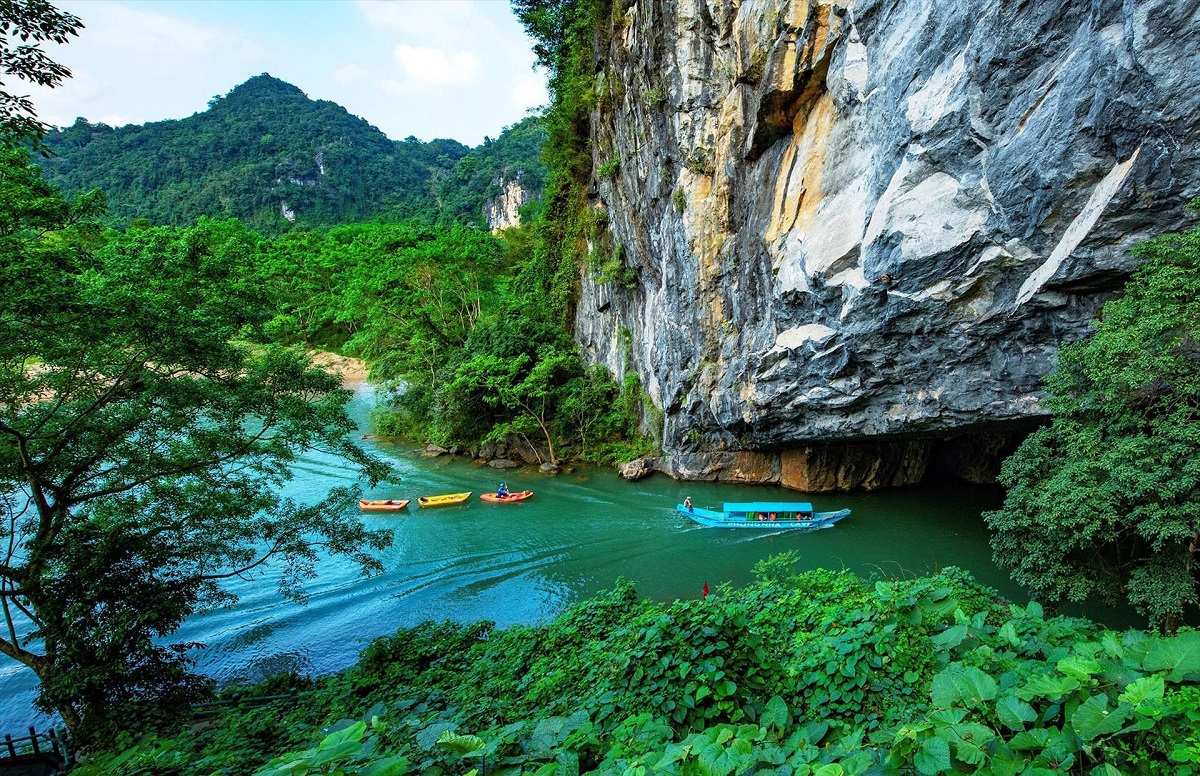 Du Lịch Quảng Bình 4 Ngày 3 Đêm Bằng Ô Tô